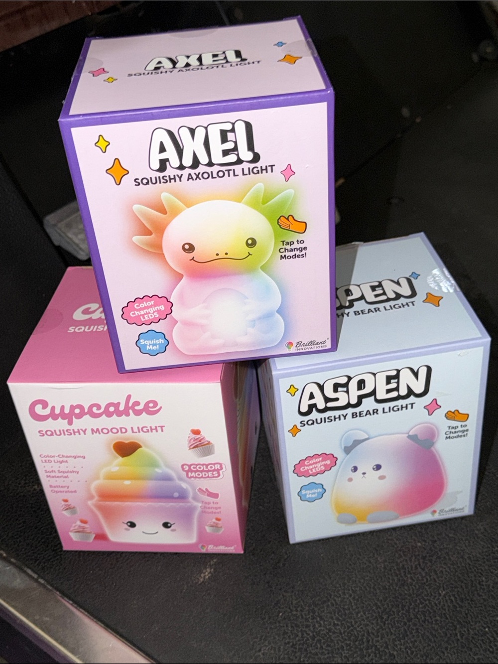 Squishy Axolotl Light - Pink/Multicolor Mood Night Light